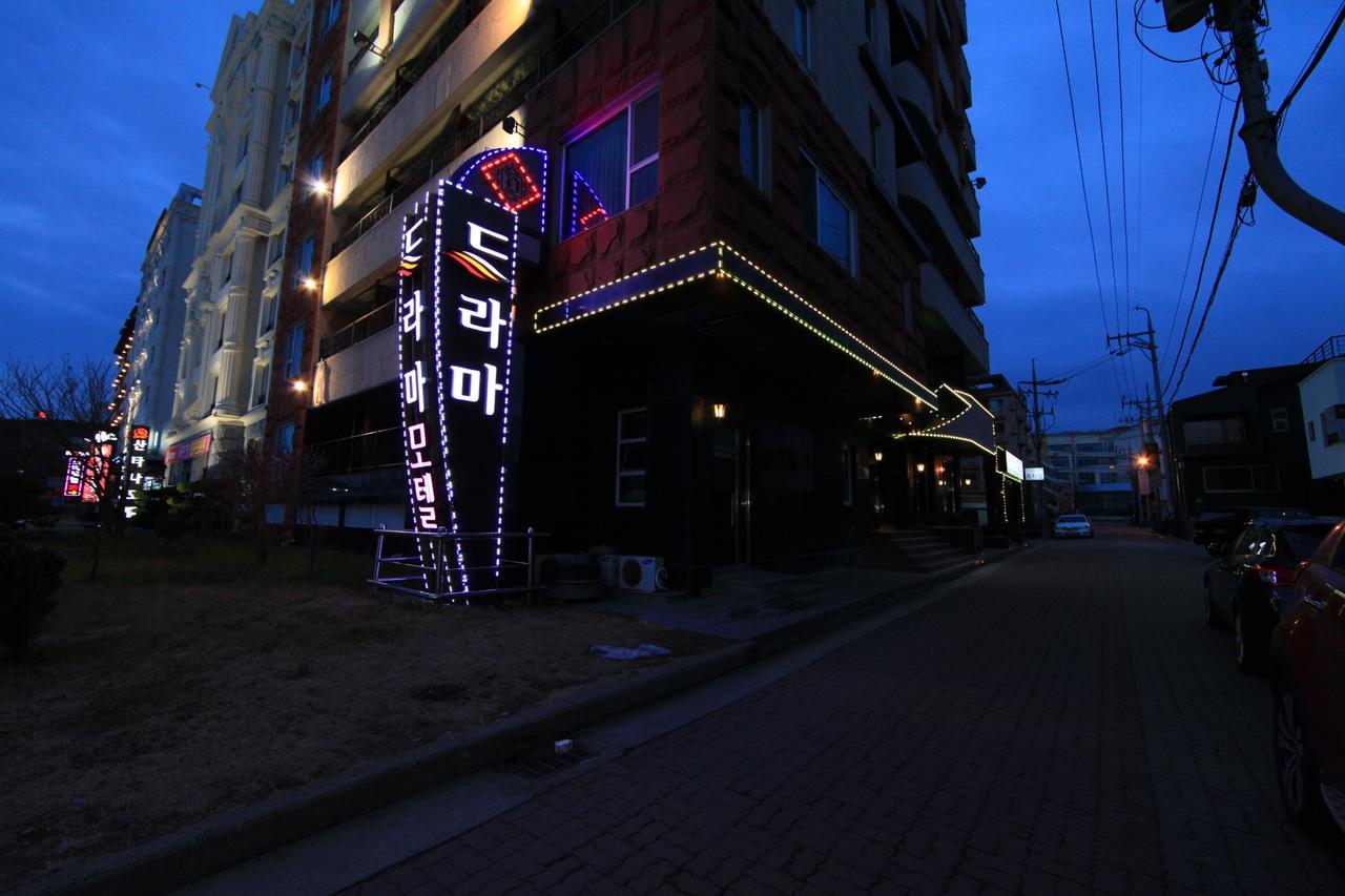 Drama Motel Boryeong Exterior foto
